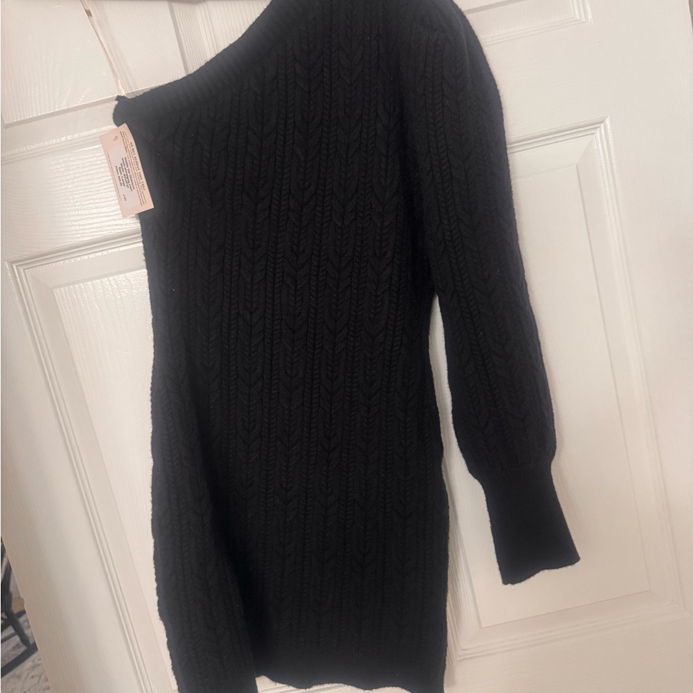 Entro Elegant Black Knitwear